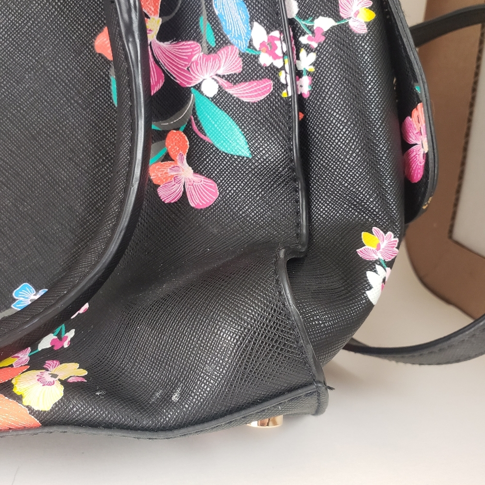 A new day black floral purse - Picture 2 of 8